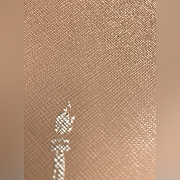 Henri Bendel || NYC Skyline W 57th Tote || EUC✨ w Dust Bag - Picture 15 of 16